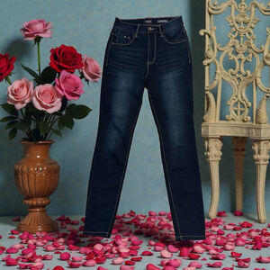 Curve Appeal Jeans High Rise Essential Skinny Womens 4 / 27 Dark Blue Distressed